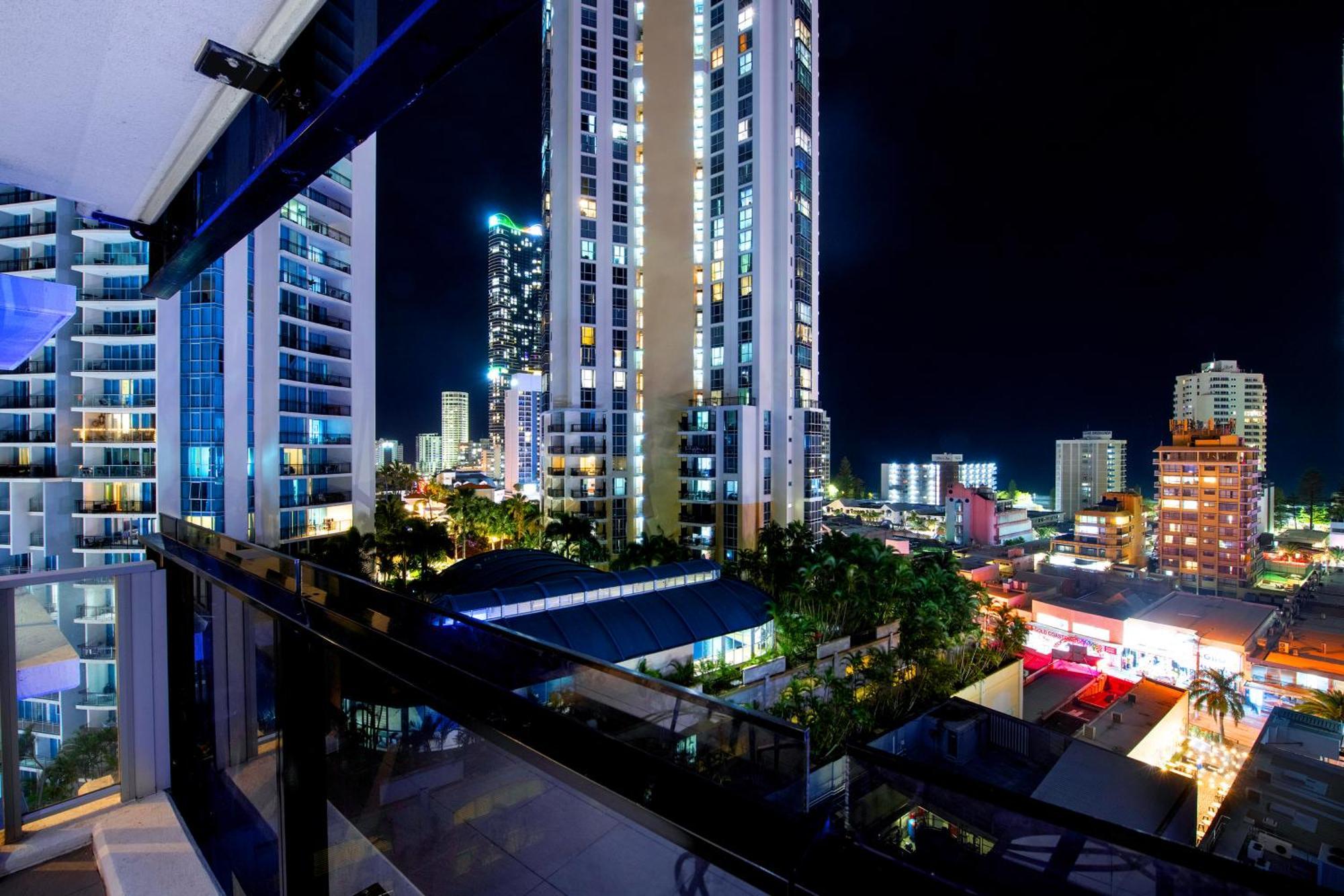 Ocean View Apartments With Balcony - Circle On Cavill - Central Location! - Self Contained & Privately Managed Gold Coast Esterno foto