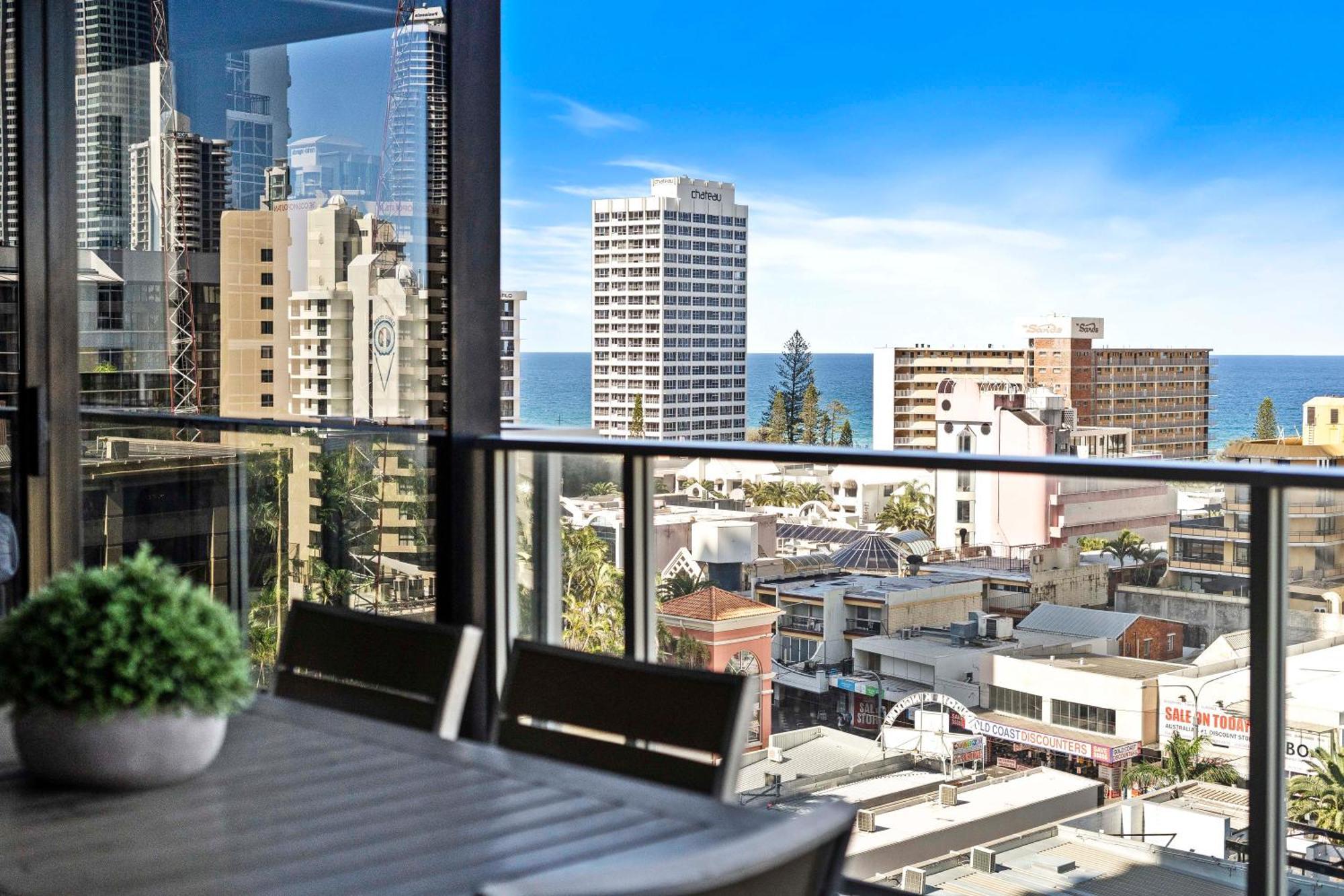 Ocean View Apartments With Balcony - Circle On Cavill - Central Location! - Self Contained & Privately Managed Gold Coast Esterno foto