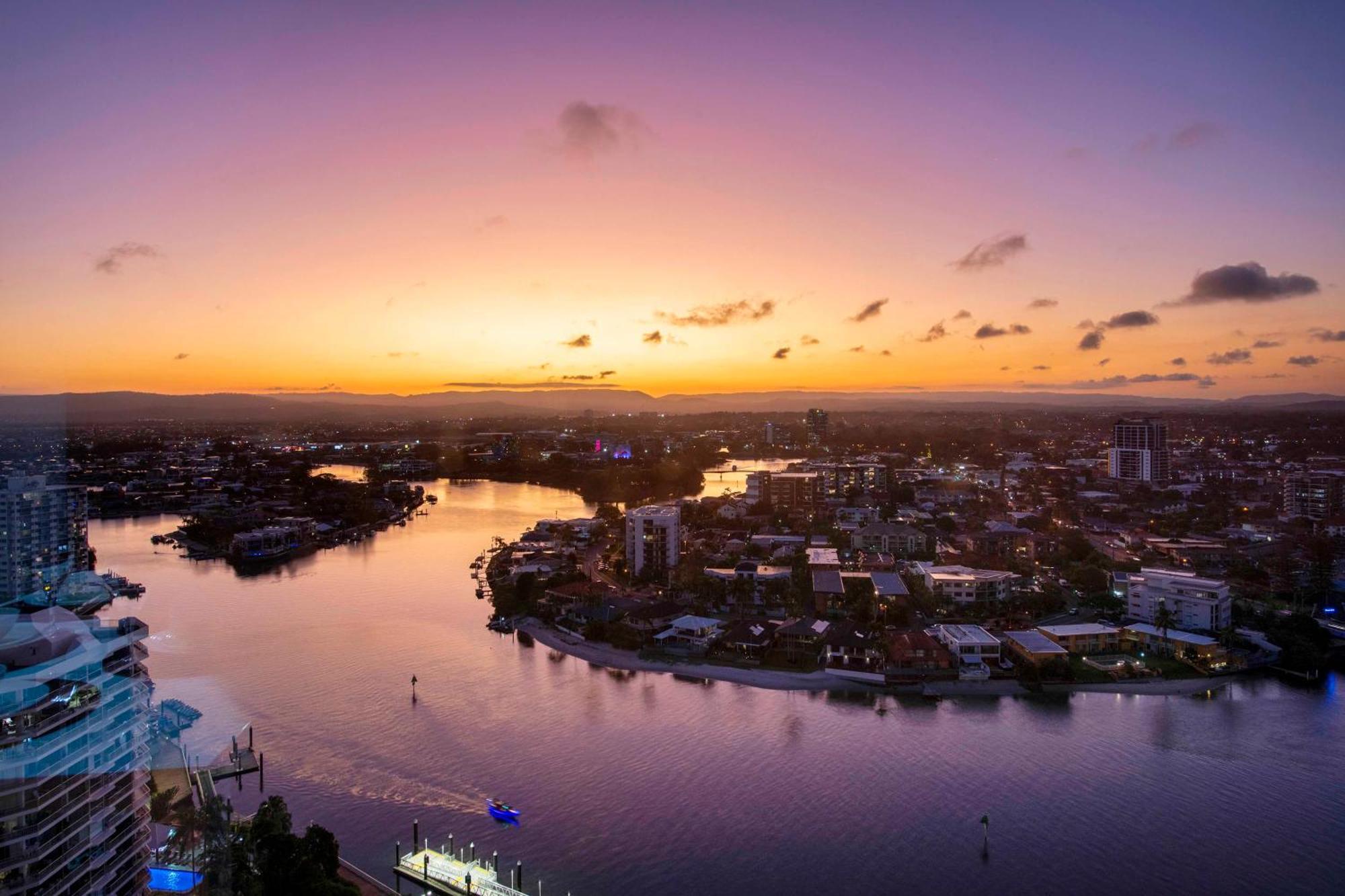 Ocean View Apartments With Balcony - Circle On Cavill - Central Location! - Self Contained & Privately Managed Gold Coast Esterno foto