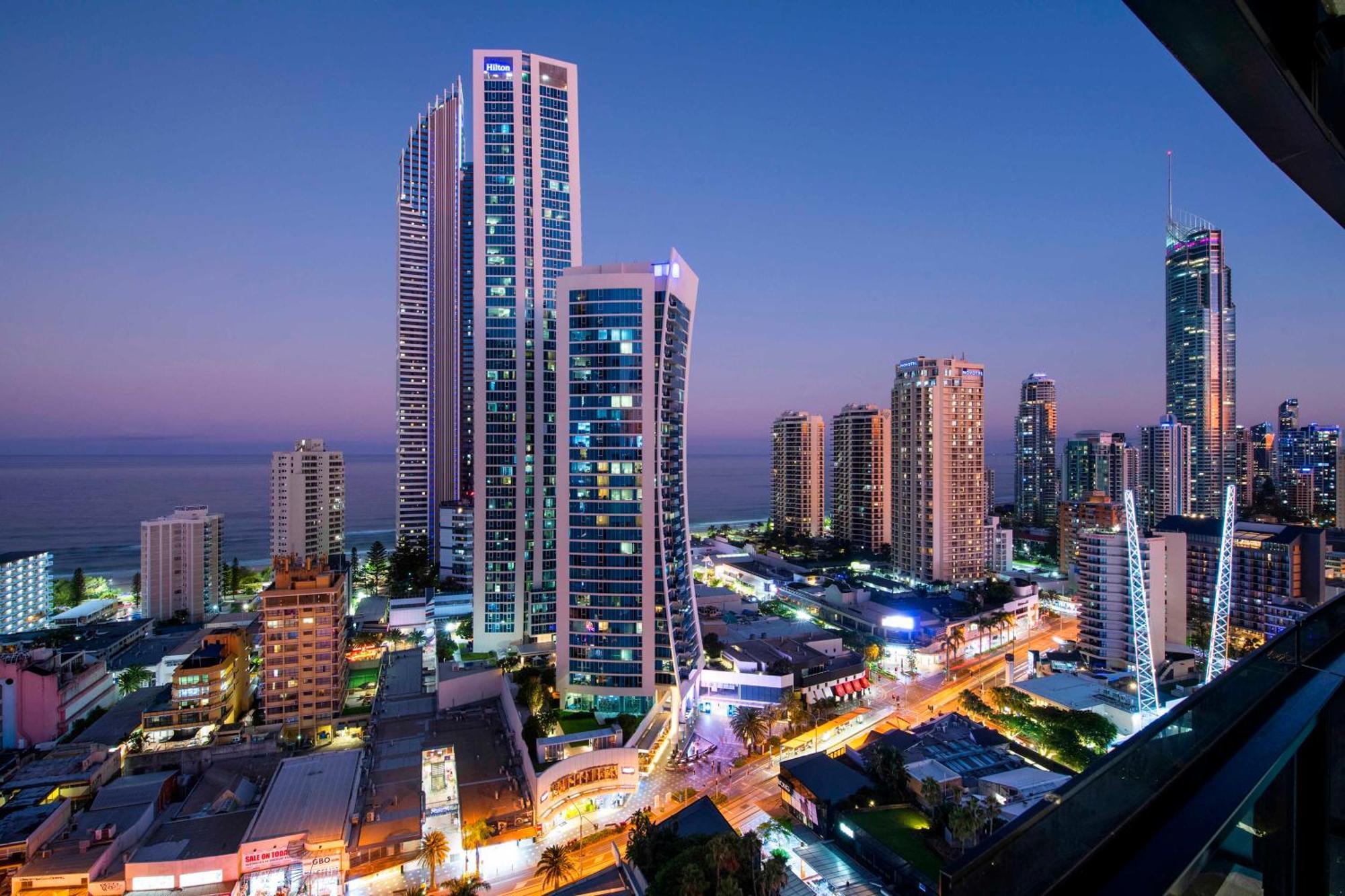 Ocean View Apartments With Balcony - Circle On Cavill - Central Location! - Self Contained & Privately Managed Gold Coast Esterno foto
