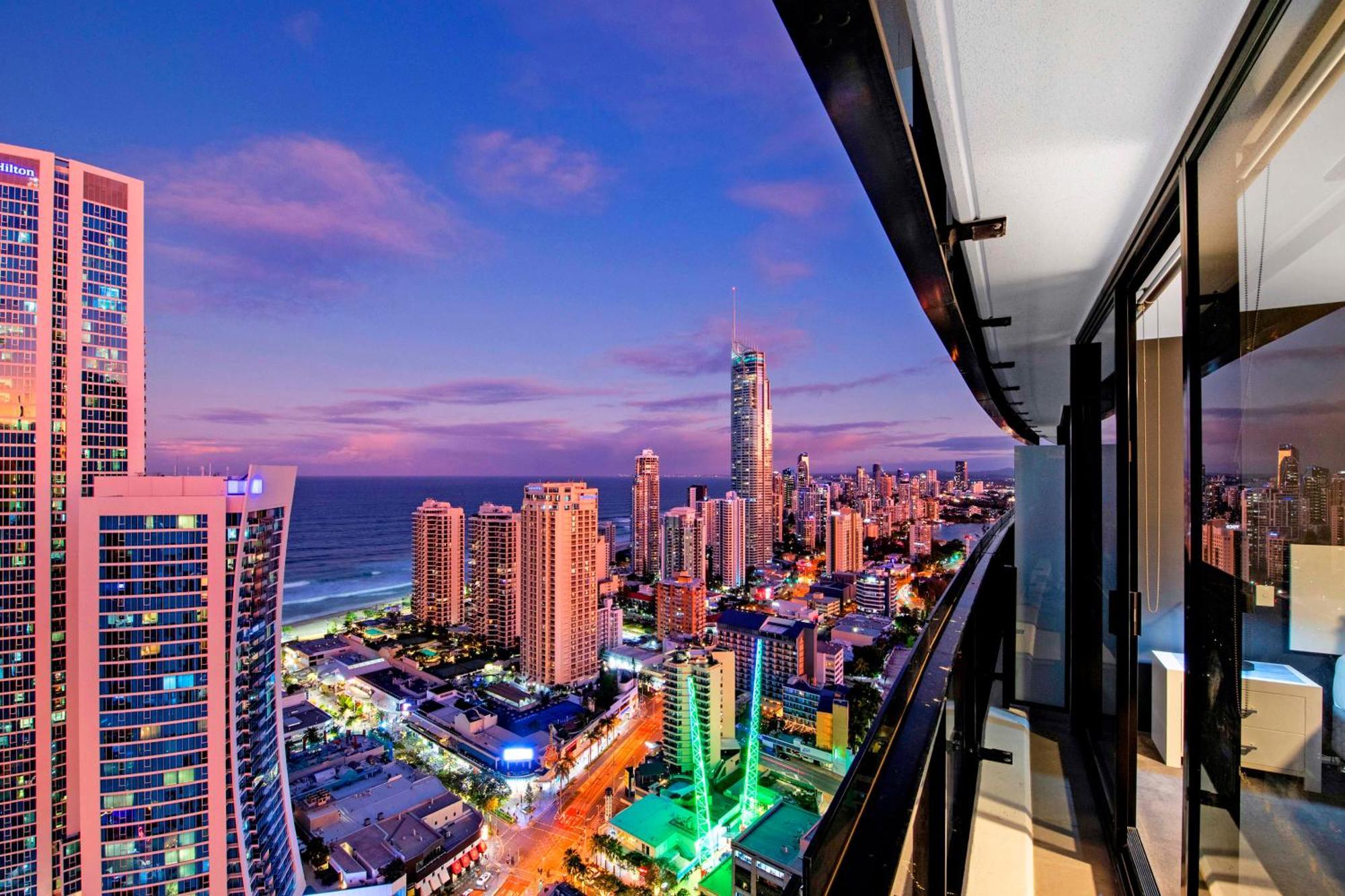 Ocean View Apartments With Balcony - Circle On Cavill - Central Location! - Self Contained & Privately Managed Gold Coast Esterno foto