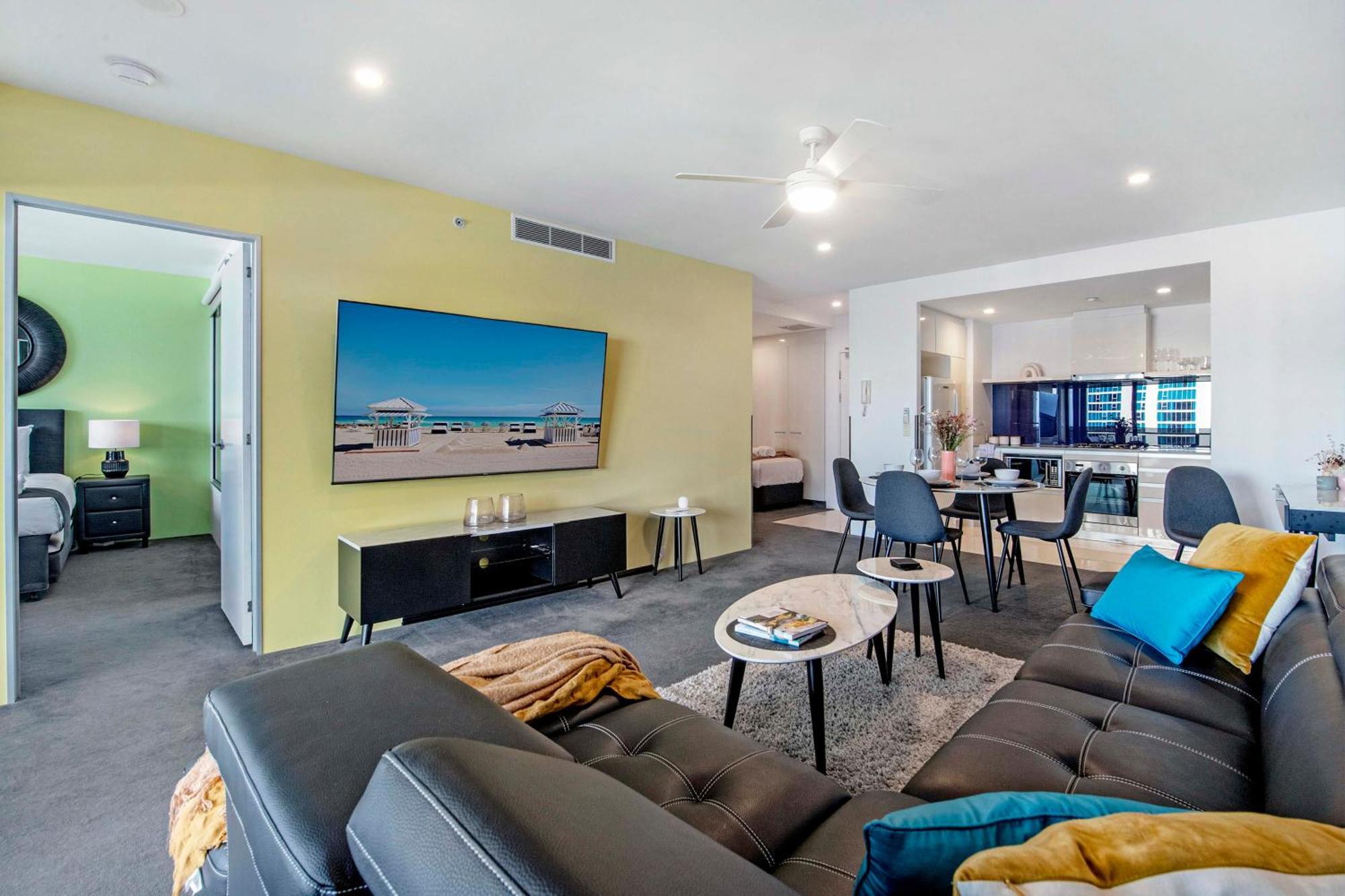Ocean View Apartments With Balcony - Circle On Cavill - Central Location! - Self Contained & Privately Managed Gold Coast Esterno foto