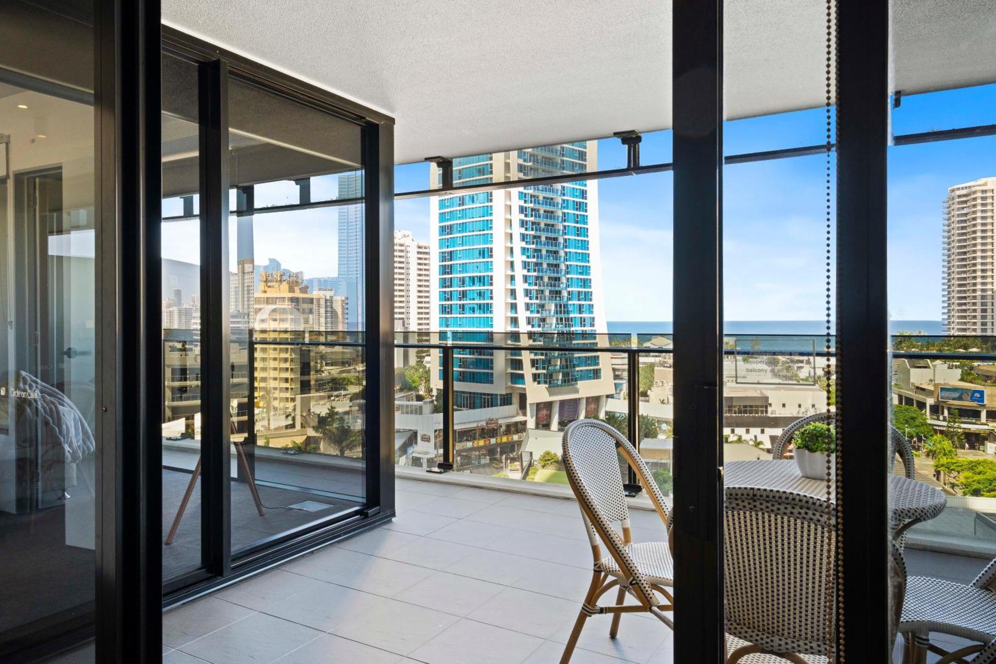 Ocean View Apartments With Balcony - Circle On Cavill - Central Location! - Self Contained & Privately Managed Gold Coast Esterno foto